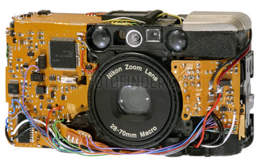 Nikon  analoge Fotokamera  2000