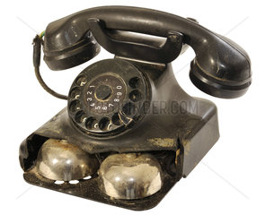 kaputtes altes Posttelefon von 1961