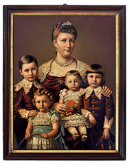 Kaiserin Auguste Victoria mit vier ihrer sieben Kinder  1893