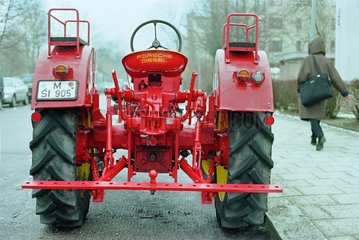 alter Traktor 50er Jahre