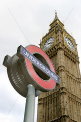 Der Glockenturm von Westminster in London  Big Ben.