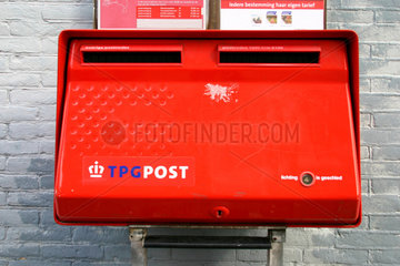 Hollaendisch red Postbox