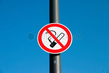 Rauchverbot Schild in eine SBahnhof
