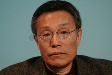 HWANG  Sok-Yong - Portrait des Schriftstellers