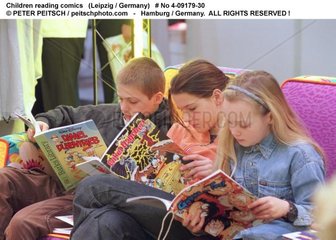 Kinder lesen Comics