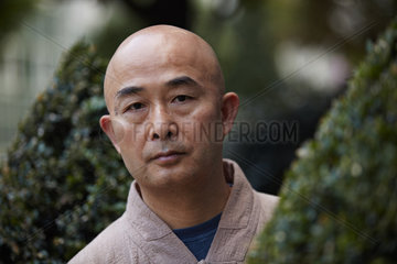 LIAO  Yiwu - Portrait of the writer