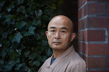 LIAO  Yiwu - Portrait of the writer