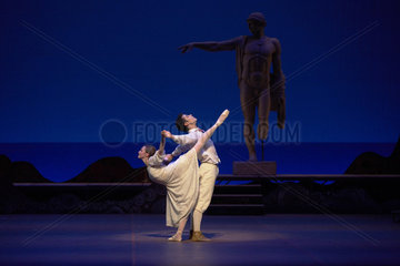 DAPHNIS UND CHLOE - Szenenfoto des Balletts