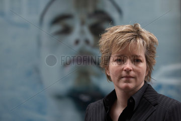 SLAUGHTER  Karin - Portrait der Schriftstellerin