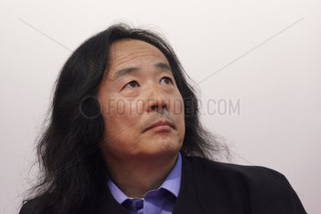 LIAN  Yang - Portrait of the writer