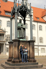Martin Luther Statue auf dem Marktplatz von Wittenberg.