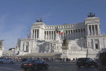 Italienische Fahne an der Altare della Patria