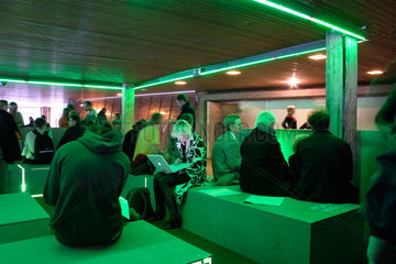 Berlin - Lounge der Transmediale 2006 in die Akademie der Kuenste