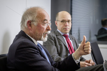 Dr.agrar. Theo Freye und Hans Lampert  Geschaeftsfuehrer der CLAAS KGaA mbH