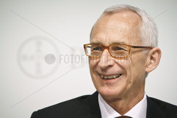 Dr. Wolfgang Plischke  Vorstandsmitglied Bayer AG