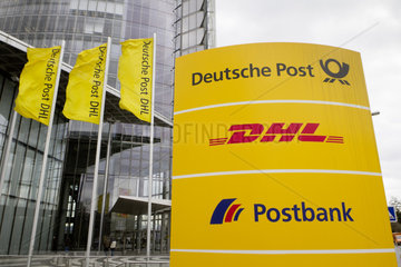 Firmenschilder Deutsche Post AG  DHL und Postbank