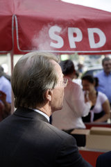 Franz Muentefering  SPD Bundesvorsitzender  auf Wahlkampftour im Ruhrgebiet