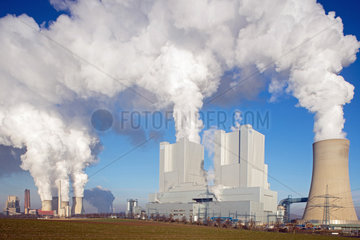 Kohlekraftwerk Neurath am Morgen