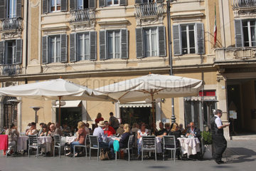 Piazza di S. Lorenzo in Lucina