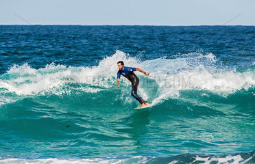 Tamarama Beach-Surfer