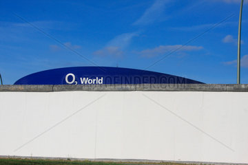 O2-World