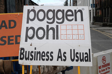 Schilder regeln den Zugang zu Poggenpohl  Dublin
