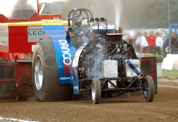 Tractor Pulling/European Championship 2004: Starfighter  Daenemark  Sternmotor