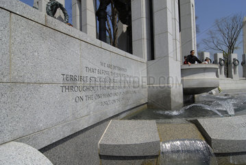 National Worldwar II Memorial  mit Touristen