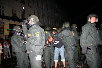 Festnahme bei der Erste Mai Demonstration in Kreuzberg