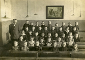 Klassenfoto  Schulklasse  1912