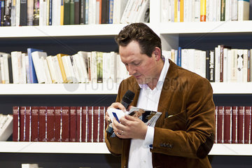 Dr. med. Eckart von Hirschhausen auf der Buchmesse Frankfurt 2012