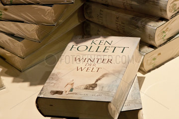 Kenn Follet stellt auf der Buchmesse Frankfurt 2012 sein neues Buch *Winter der Welt* vor.
