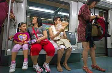 Frauen in der Metro