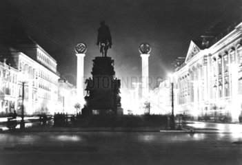 Berlin  Unter den Linden  Friedrichdenkmal