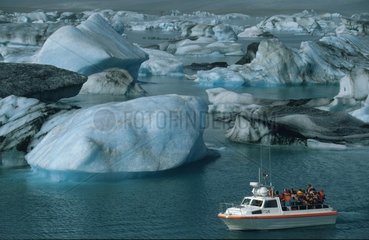 Boot im Eismeer