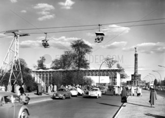 D-Berlin ca.1955 Sessellift im Hansaviertel