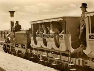 erste deutsche Eisenbahn  1835; Nachbau 1935