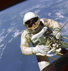 Ed White First American Spacewalker  1965.