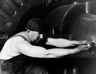 'Powerhouse Mechanic'  USA  1920.