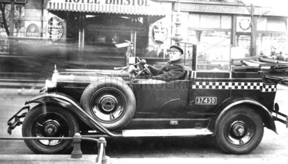Berlin  Taxi 1925