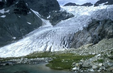 Weißer Gletscher in den Hauutes-Alpen Frankreich