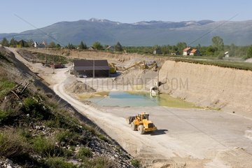 Extraction du sable dans les plaines de Livno Bosnie