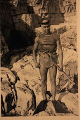 Albert Falco à l'âge de 16 ans dans la calanque de Sormiou