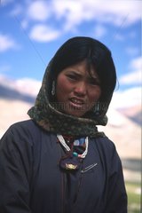 Porträt eines nomadischen jungen Mädchens Ladakh India