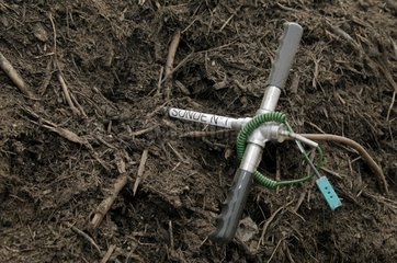 Sensor controlling the decomposition of a compost mound