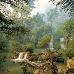 Cascades de Thi Lau Su Réserve Naturelle d'Umphang Thailande