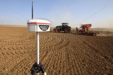 GPS guidance to steering of agricultural machines France