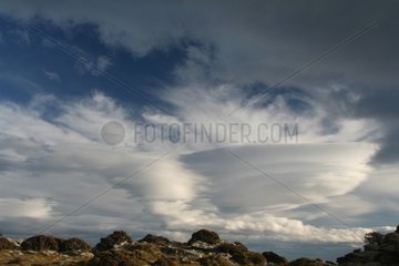 Formation of cumulus and clouds lenticular on Bastia