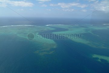 Luftaufsicht der Vergangenheit und der Lagune von Mayotte