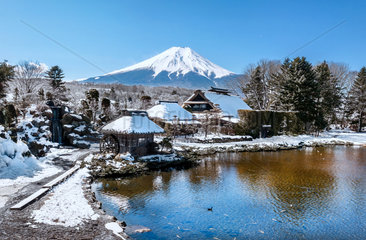 Hakkai Oshino Village and Mount Fujii winter - Japan